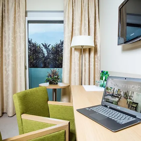 巴宛伍特宾馆 2*