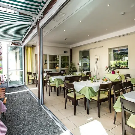 宾馆 巴宛伍特宾馆